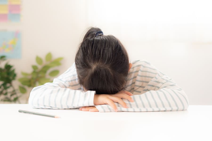 不登校と起立性調節障害の関係は？保護者にできる適切なサポートとは