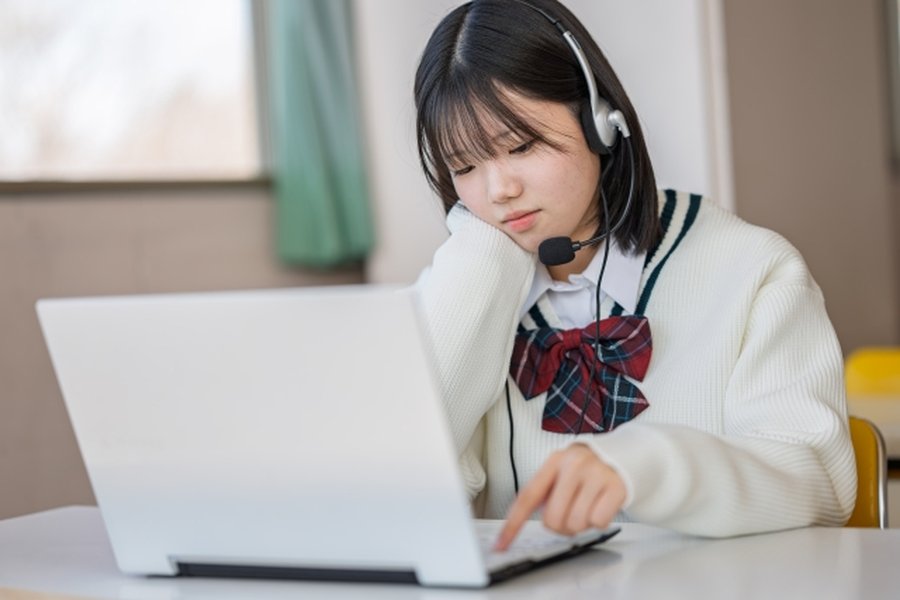 中学2年生が勉強しない理由と解決策｜「中だるみ」を脱し、志望校合格へ導く親の接し方と個別指導の活用法