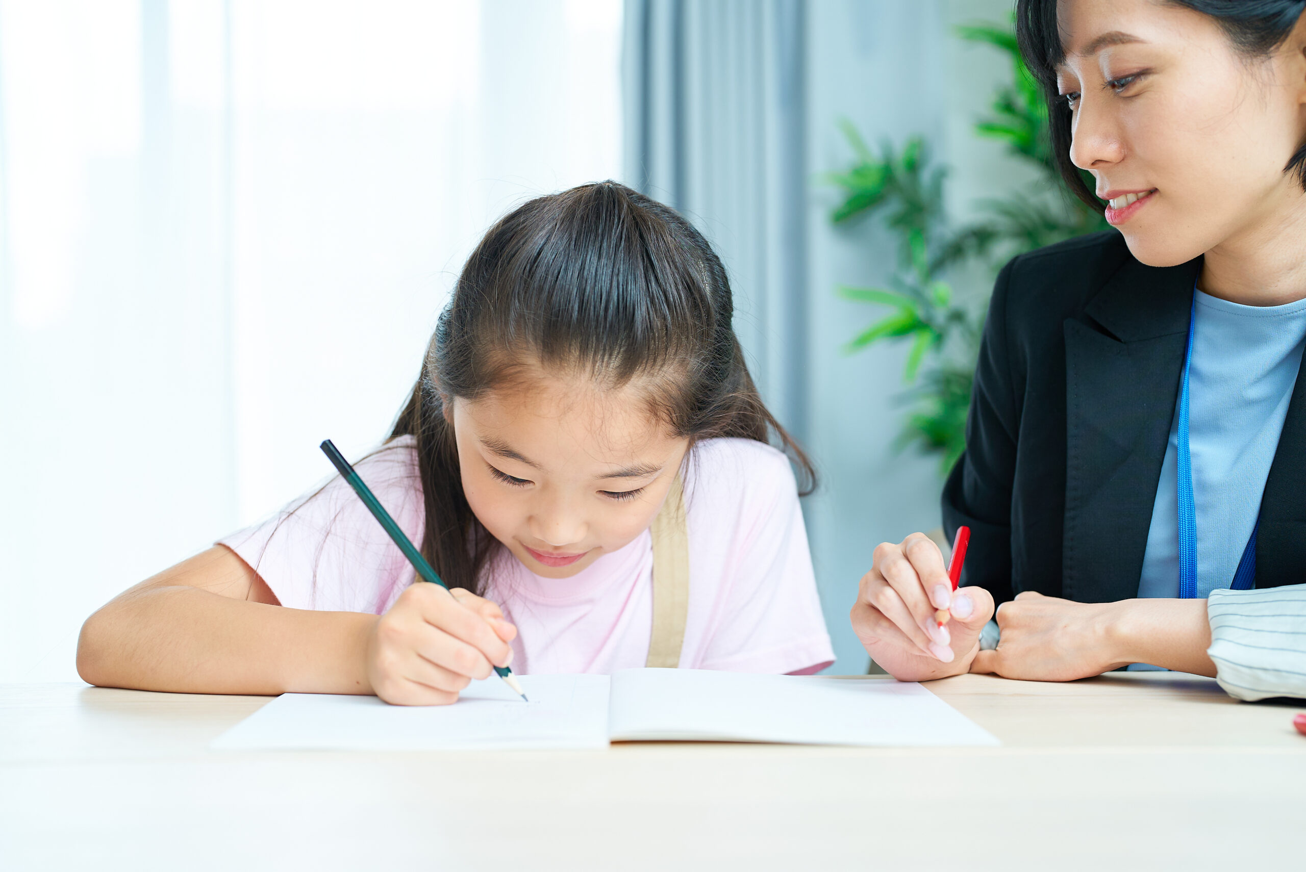 中学受験は個別指導だけで合格できる？成功のポイントと塾選びを解説