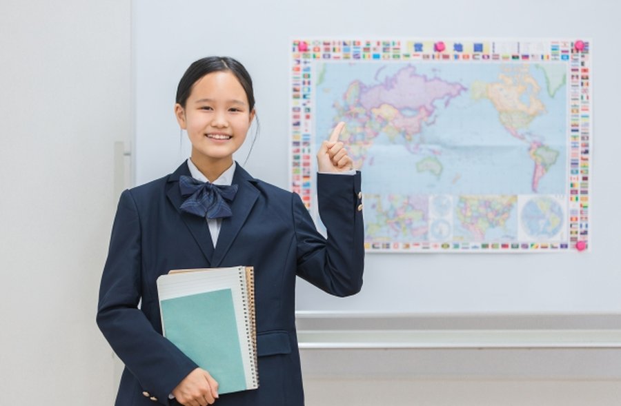 「帰国子女なのに英語ができない」と悩む受験生・保護者の方へ。学力の正体と「合格できる英語力」に変えるための学習戦略