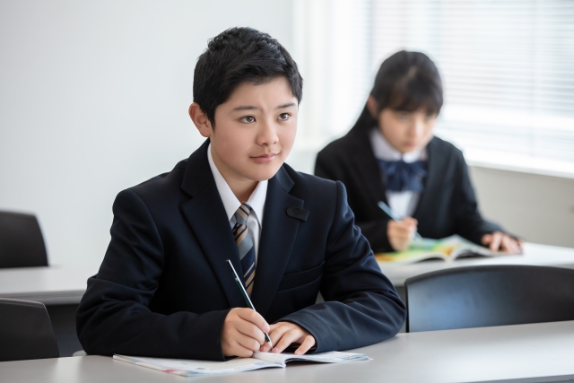高校入試の勉強はいつから始めるべき？志望校合格を引き寄せる時期別スケジュールと対策を徹底解説