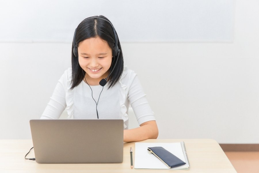 オンライン塾での「質問」を成長のチャンスに変える。学力向上に直結する活用法と個別指導の優位性