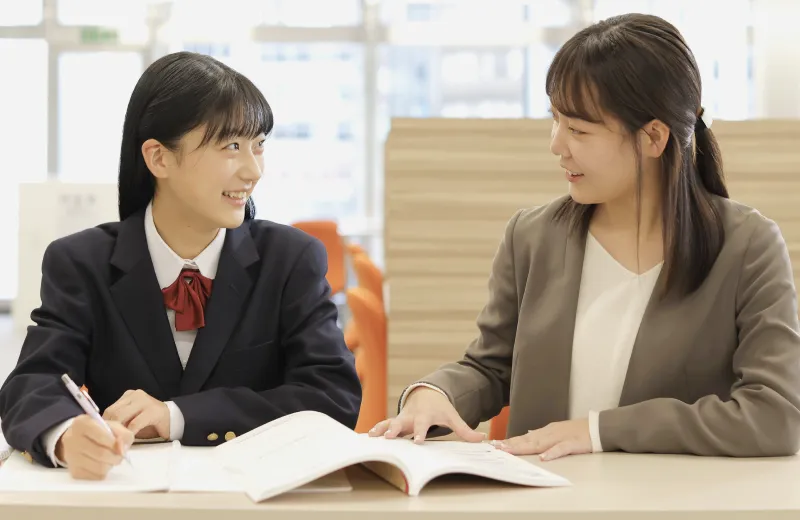 生徒と講師のイメージ