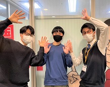 門司先生、虻川くん、泉先生
