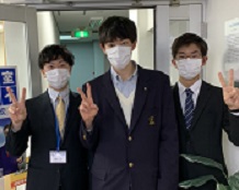 上原 穂城くんと乾先生と堀井先生
