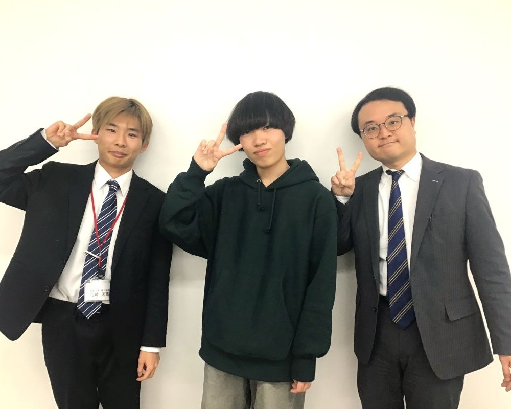 吉崎先生と大西勝己さんと教室長