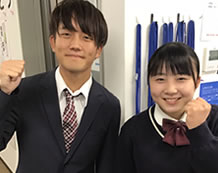 越名さん(右)と安居先生(左)