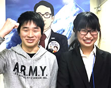 貝田 題呉くん(左)と鶴田 ともみ先生(右)