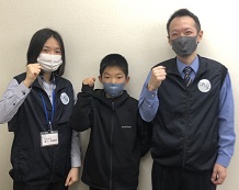 園田くん(中央)、笹川先生(左)、疋田先生(右)
