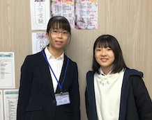 左から岩本先生、新井さん