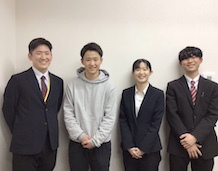 合格した木村君と久保田先生、矢野先生、杉田先生