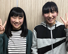 遠藤真緒さん(左)、菅野こころさん(右)
