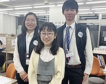 小川夏穂さんと上田先生(国語・理科)と彦坂先生(算数)