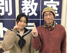 土田真白さんと小林誠先生