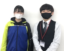 岩崎夏実さん(左)白石先生(右)