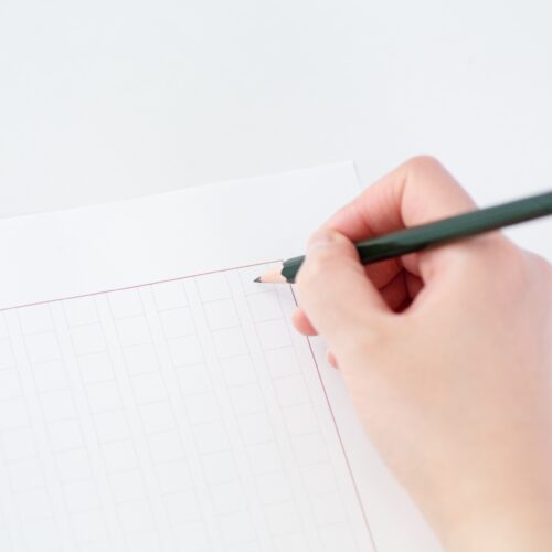 【2026年度最新】慶應SFCのAO入試（総合型選抜）に小論文はある？一般入試との違いと対策方法を徹底解説