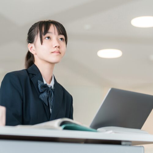 【2026年最新】明治大学の偏差値ランキング・難易度を学部別に紹介！一般選抜の入試対策も解説