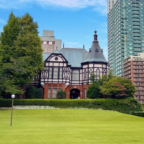 【2026年最新】明治学院大学の偏差値一覧｜学部別ランキング・難易度比較！一般選抜の入試対策も解説